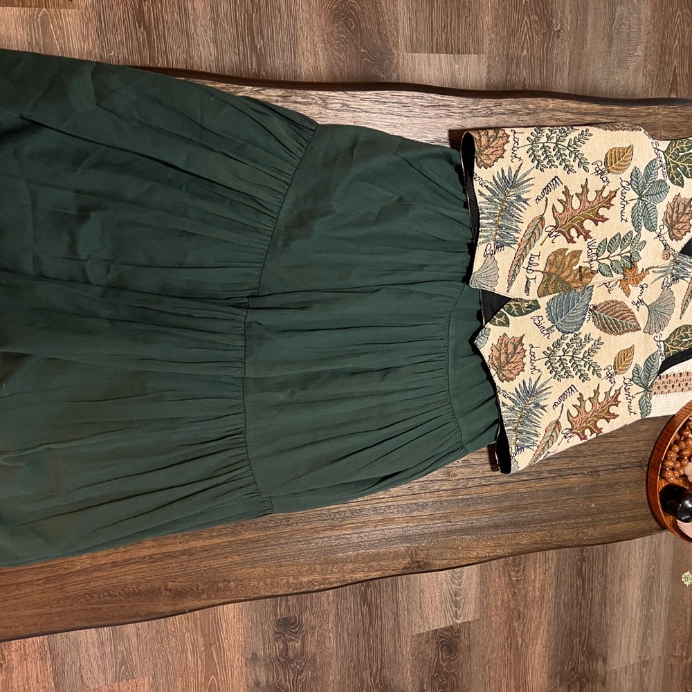 Green Dress with Floral Patterned Top 2 piezas - Picture 2 of 6